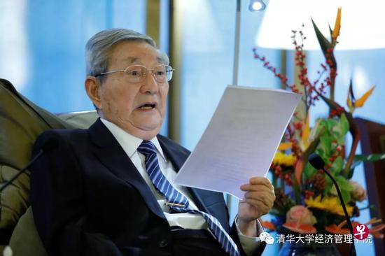 朱镕基会见清华经管学院顾问委员会委员。(“ 清华大学经济管理学院” 微信公号) 朱镕基会见清华经管学院顾问委员会委员。(“ 清华大学经济管理学院” 微信公号)