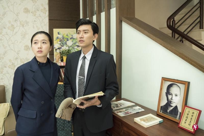 诠释男女主角本尊,曾少宗(右)说拍摄过程一直很感动,李相林则表示更了解推动造血干细胞捐赠背后的艰辛。(互联网) 诠释男女主角本尊,曾少宗(右)说拍摄过程一直很感动,李相林则表示更了解推动造血干细胞捐赠背后的艰辛。(互联网)