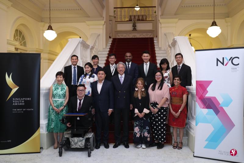 六名来自各领域的青年今年获颁本地最高荣誉的新加坡杰出青年奖。(林泽锐摄) 六名来自各领域的青年今年获颁本地最高荣誉的新加坡杰出青年奖。(林泽锐摄)