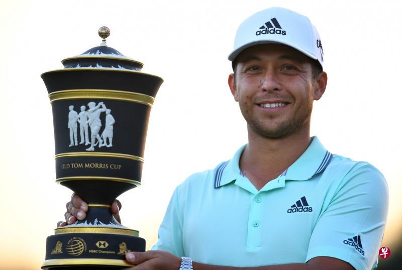 谢奥菲勒以夺得世锦赛奖杯作为自己25岁生日的礼物。(法新社) 谢奥菲勒以夺得世锦赛奖杯作为自己25岁生日的礼物。(法新社)