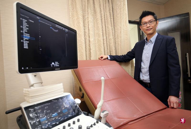 新加坡妇产科医疗集团总裁刘荣健医生:注重为病患提供最佳治疗的企业自然会吸引投资者注资。(邬福梁摄) 新加坡妇产科医疗集团总裁刘荣健医生:注重为病患提供最佳治疗的企业自然会吸引投资者注资。(邬福梁摄)