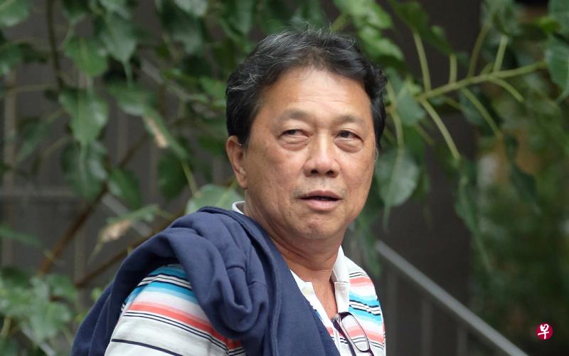 昨午出庭供证的承包商郑荣传表示,谢成兰曾叫他不要保留挂花场收据,以免被当局轻易追查到。(海峡时报) 昨午出庭供证的承包商郑荣传表示,谢成兰曾叫他不要保留挂花场收据,以免被当局轻易追查到。(海峡时报)