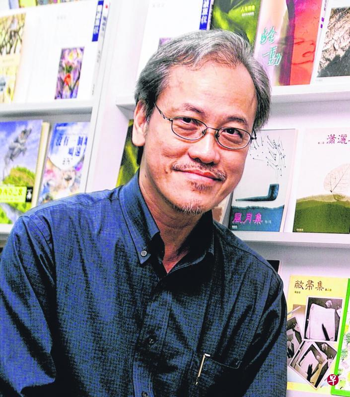 英培安指出,一个作家的思想、人生观、语言风格,在在都受前辈作家或现当代作家的影响。(档案照片) 英培安指出,一个作家的思想、人生观、语言风格,在在都受前辈作家或现当代作家的影响。(档案照片)