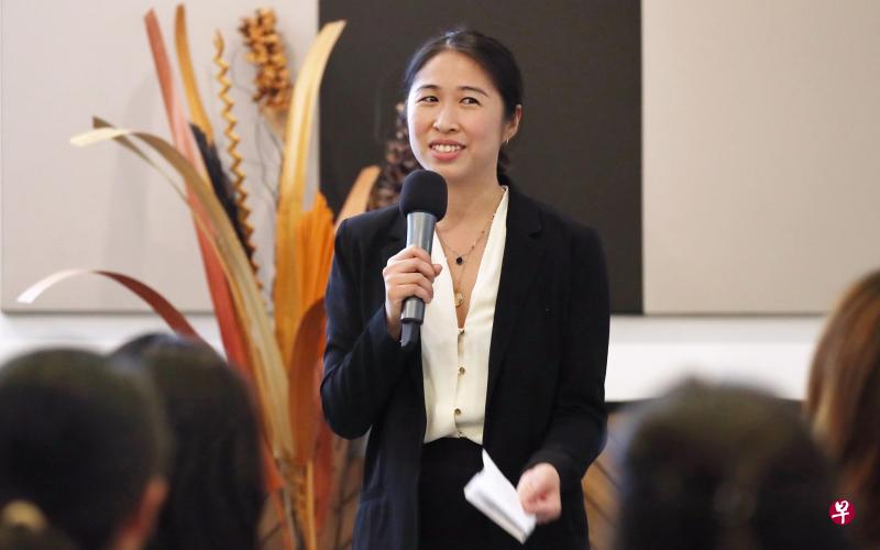 有意从政的麦慧淋一年多前加入年轻女领袖联谊会,参加为期九个月的导师项目。(海峡时报) 有意从政的麦慧淋一年多前加入年轻女领袖联谊会,参加为期九个月的导师项目。(海峡时报)