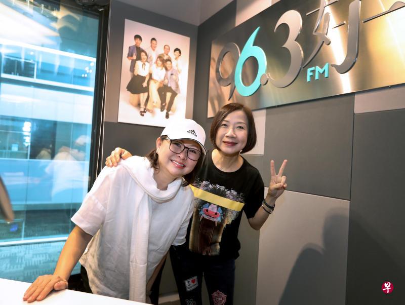 黄毓玲上96.3好FM DJ安娜电台节目。 黄毓玲上96.3好FM DJ安娜电台节目。