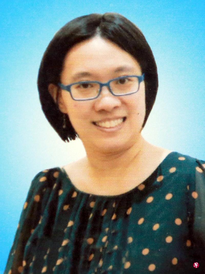 本地作家荆云今日下午因脑出血,于邱德拔医院病逝,终年39岁。(受访者提供) 本地作家荆云今日下午因脑出血,于邱德拔医院病逝,终年39岁。(受访者提供)