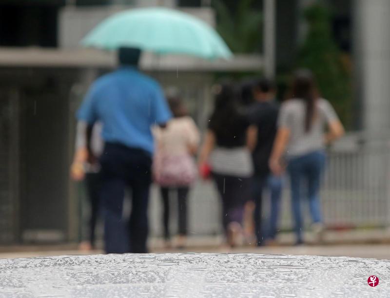 年底雨季,人们易得暑湿之症。 年底雨季,人们易得暑湿之症。