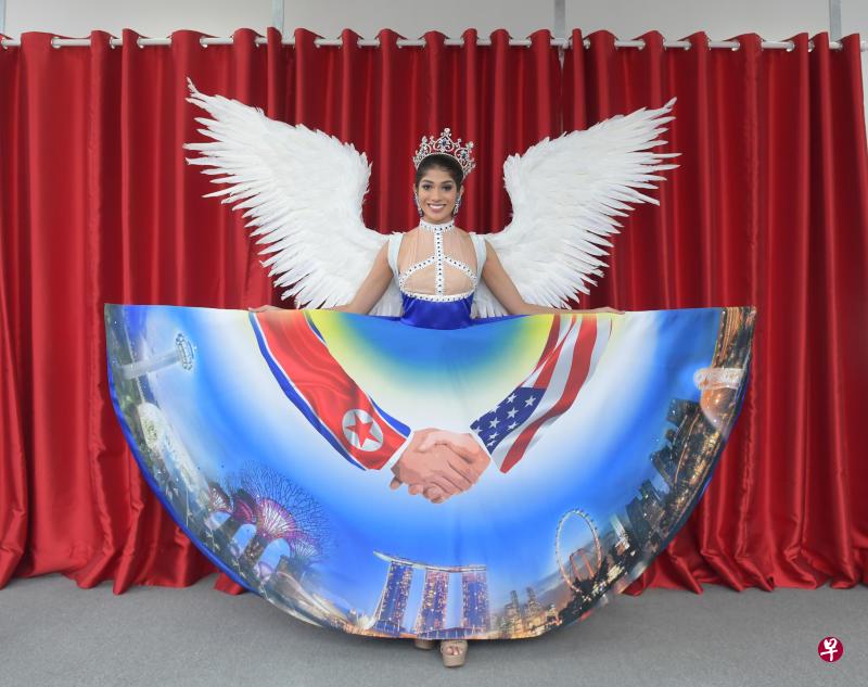 今年新加坡环姐的国服设计引争议。(新报) 今年新加坡环姐的国服设计引争议。(新报)