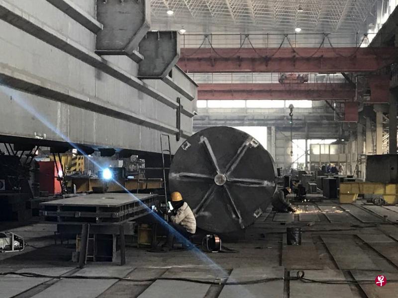 在民企违约潮接踵而至之际,中国城投公司可能因庞大的担保债务而遭池鱼之殃。(海峡时报) 在民企违约潮接踵而至之际,中国城投公司可能因庞大的担保债务而遭池鱼之殃。(海峡时报)