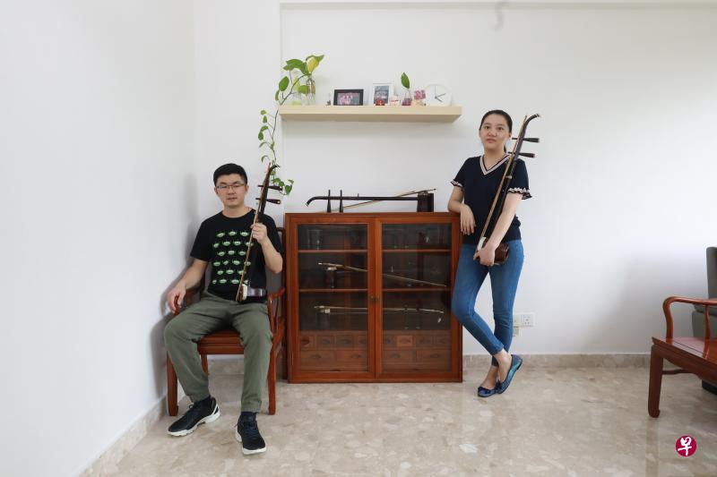 在音乐上，李玉龙（左）与李媛是伴侣也是彼此的老师。（唐家鸿摄影）