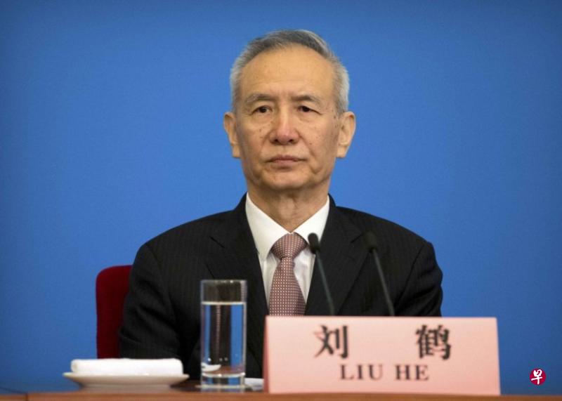 中国副总理刘鹤昨天与美国财政部长姆努钦、贸易代表莱特希泽通电话,双方就落实两国元首会晤共识、推进下一步经贸磋商工作的时间表和路线图交换了意见。(档案照 互联网) 中国副总理刘鹤昨天与美国财政部长姆努钦、贸易代表莱特希泽通电话,双方就落实两国元首会晤共识、推进下一步经贸磋商工作的时间表和路线图交换了意见。(档案照 互联网)