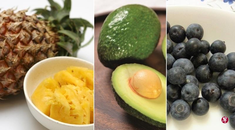 食用黄梨(左起)、鳄梨和蓝莓有助于缓解疼痛。(档案照) 食用黄梨(左起)、鳄梨和蓝莓有助于缓解疼痛。(档案照)
