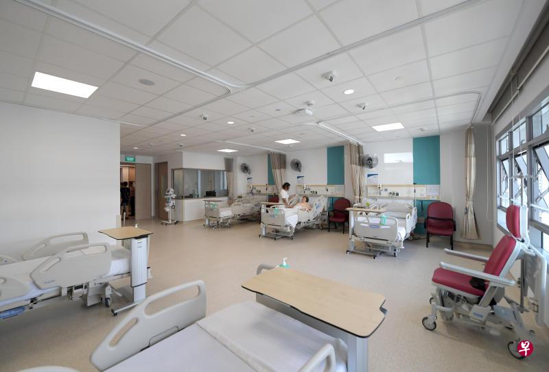 医药理事会发布通告,宣布从12月12日起修改条例:想要通过有条件注册这一渠道成为正式医生的海外医科毕业生,如果不是直接进入专科,又没在本地完成一年的研究生实习,就必须先完成一年的基础临床医学。(档案照片) 医药理事会发布通告,宣布从12月12日起修改条例:想要通过有条件注册这一渠道成为正式医生的海外医科毕业生,如果不是直接进入专科,又没在本地完成一年的研究生实习,就必须先完成一年的基础临床医学。(档案照片)