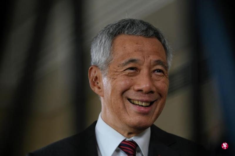 今年10月,李显龙总理抵达比利时首都布鲁塞尔,参加第12届亚欧会议。(档案照) 今年10月,李显龙总理抵达比利时首都布鲁塞尔,参加第12届亚欧会议。(档案照)