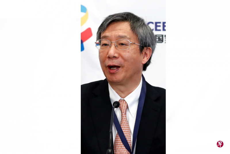 易纲昨天首次以中国人民银行行长身份发表新年致辞,将中国央行过去一年工作成绩归功于中共中央和国务院的正确领导。(路透社) 易纲昨天首次以中国人民银行行长身份发表新年致辞,将中国央行过去一年工作成绩归功于中共中央和国务院的正确领导。(路透社)