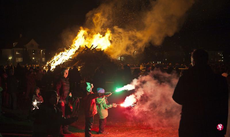 冰岛人在1月6日庆祝“第十三天”。(互联网) 冰岛人在1月6日庆祝“第十三天”。(互联网)