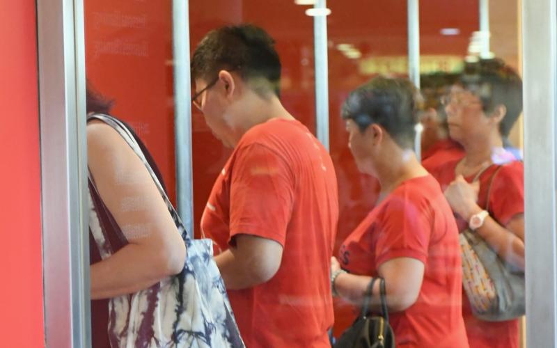 人们总会在立春当天存钱讨吉利。(档案照) 人们总会在立春当天存钱讨吉利。(档案照)