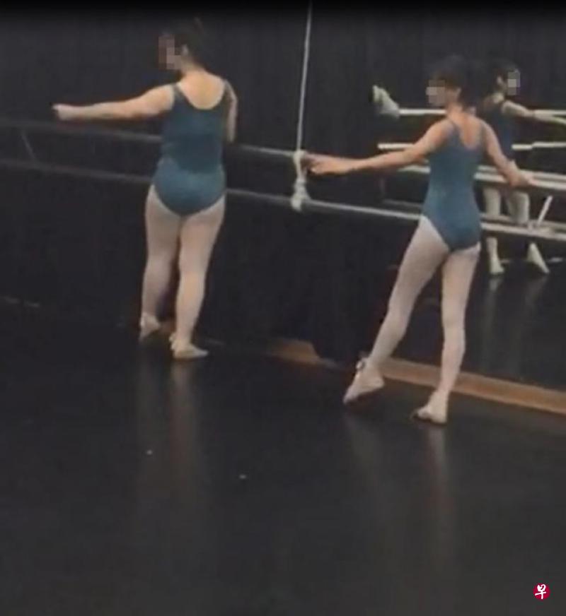 付伟说,12岁女儿学芭蕾舞6年,虽然体重70公斤,但过去考芭蕾舞不曾“被嫌胖”。(视频截图) 付伟说,12岁女儿学芭蕾舞6年,虽然体重70公斤,但过去考芭蕾舞不曾“被嫌胖”。(视频截图)