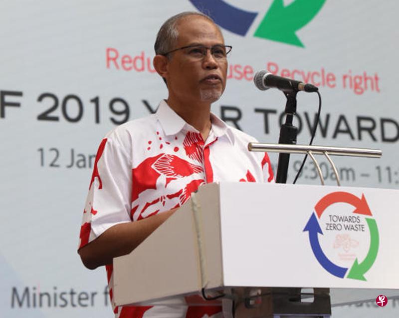 马善高今天出席在淡滨尼天地举行的“迈向零废弃年”推介仪式。(唐家鸿摄) 马善高今天出席在淡滨尼天地举行的“迈向零废弃年”推介仪式。(唐家鸿摄)