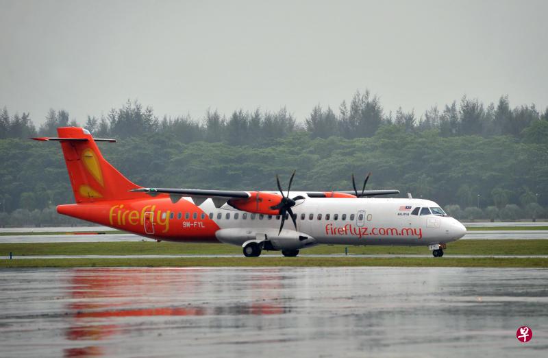 飞萤航空因直飞新加坡的航班停止,估计每月损失近2000万令吉(约660万新元)。(档案照) 飞萤航空因直飞新加坡的航班停止,估计每月损失近2000万令吉(约660万新元)。(档案照)