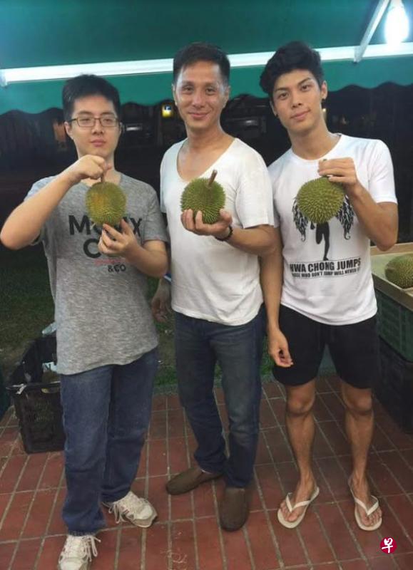 钱昶均与儿子。(受访者提供) 钱昶均与儿子。(受访者提供)