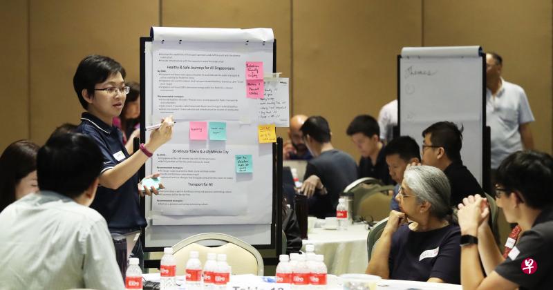 陆路交通管理局昨天举办了最后一场陆路交通发展总蓝图小组讨论会,聆听公众对未来交通系统的意见。(陈来福摄) 陆路交通管理局昨天举办了最后一场陆路交通发展总蓝图小组讨论会,聆听公众对未来交通系统的意见。(陈来福摄)