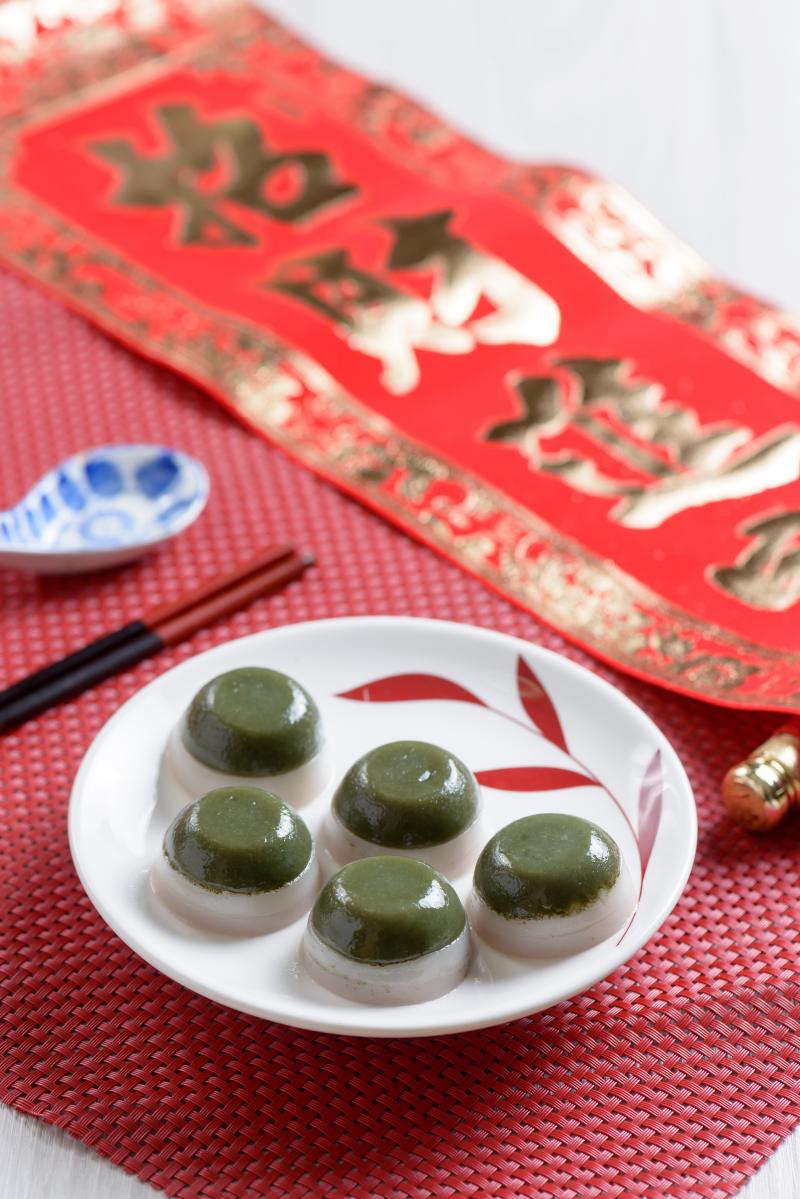 【新年年菜】圆圆满满 (三色小米糕)。 《优1周》/uweekly.sg 【新年年菜】圆圆满满 (三色小米糕)。 《优1周》/uweekly.sg