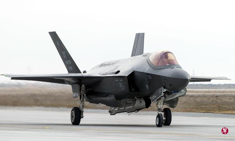 在完成技术评估后,我国确定F-35型战斗机最适合在2030年后全面汰换空军部队现有的F-16型战机。(互联网) 在完成技术评估后,我国确定F-35型战斗机最适合在2030年后全面汰换空军部队现有的F-16型战机。(互联网)