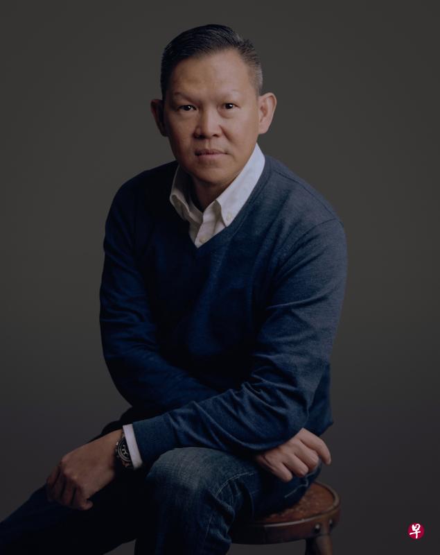 以画廊为业的马来西亚藏家许瑞强曾从事时装与室内设计。(受访者提供) 以画廊为业的马来西亚藏家许瑞强曾从事时装与室内设计。(受访者提供)