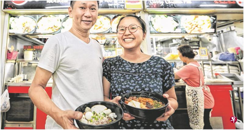 第二代小贩陈良荣靠鱼丸面摊养大子女。女儿陈靖雯大学毕业后也当小贩，帮父亲扩充生意。