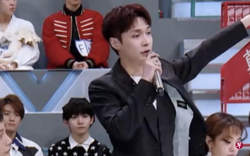 张艺兴怒到站起来发飙。(取自爱奇艺) 张艺兴怒到站起来发飙。(取自爱奇艺)