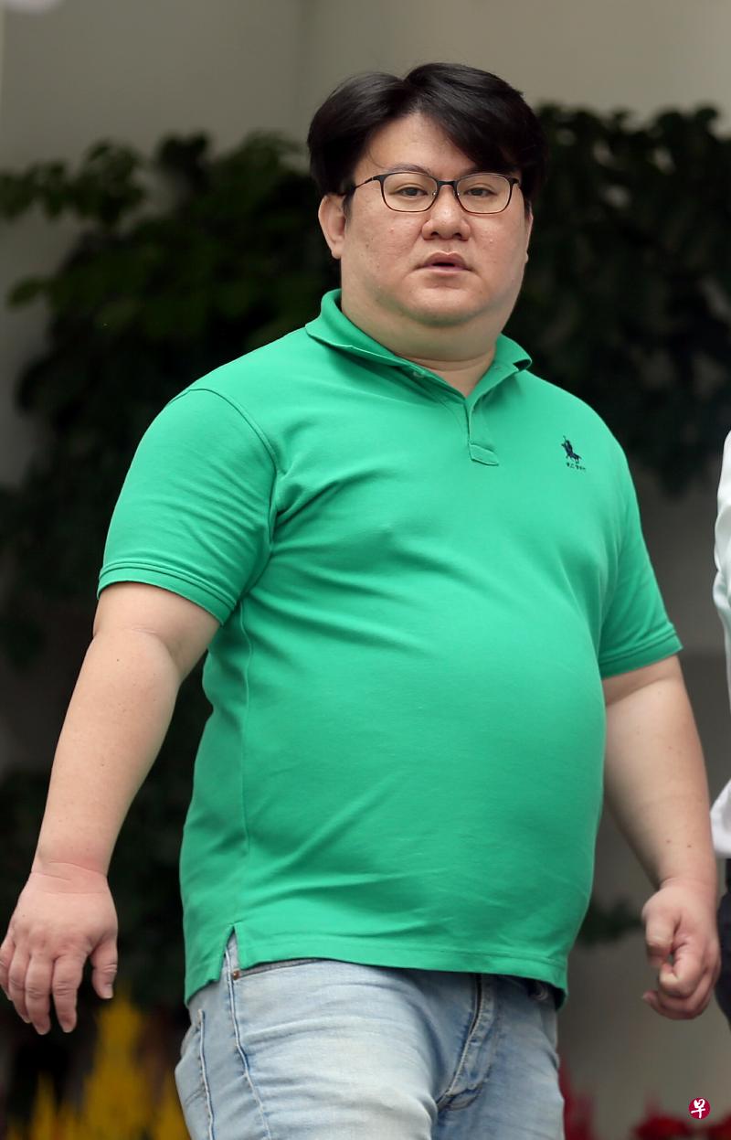 被告叶炳俊今早认下欺骗和伪造文件的罪行。（图/海峡时报）