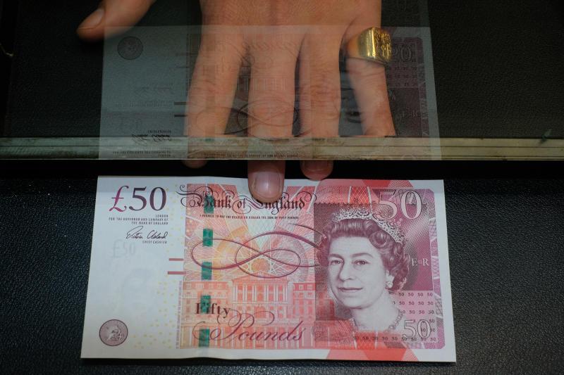 英国可能推迟脱欧的消息带动英镑汇率上涨,但对英国经济来说,延迟脱欧的后果将比国会接受现有脱欧协议更糟糕。(彭博社) 英国可能推迟脱欧的消息带动英镑汇率上涨,但对英国经济来说,延迟脱欧的后果将比国会接受现有脱欧协议更糟糕。(彭博社)