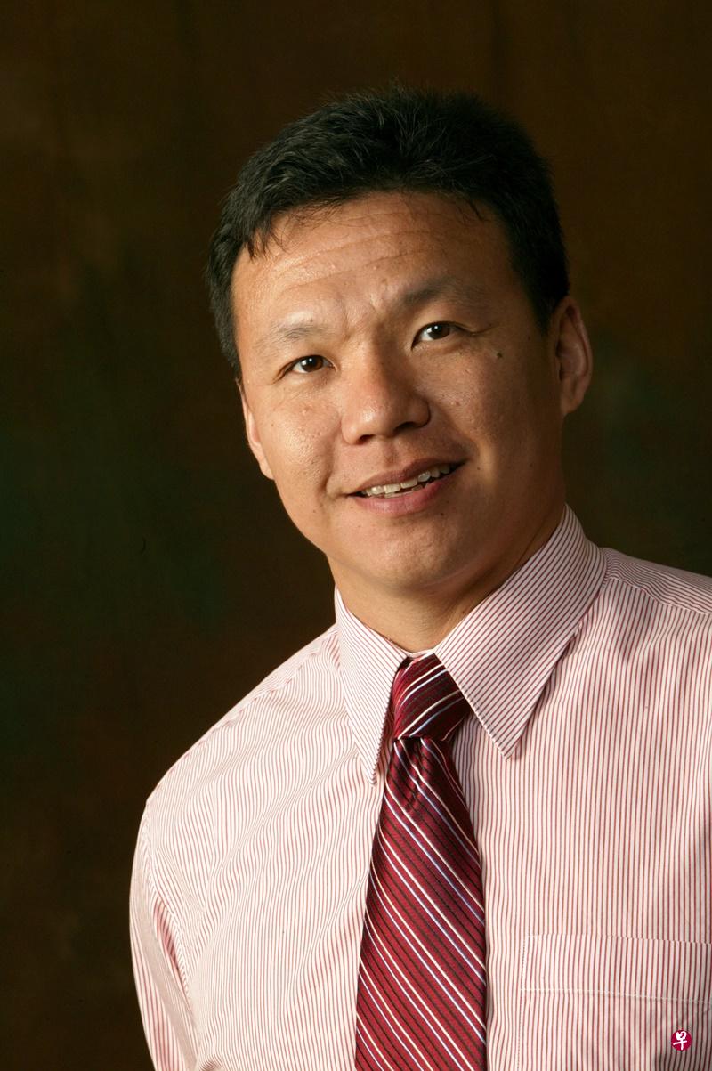 骨外科专科医生林连安被指没通知女病患注射药物的相关风险和并发症,遭重罚10万元。(档案照) 骨外科专科医生林连安被指没通知女病患注射药物的相关风险和并发症,遭重罚10万元。(档案照)