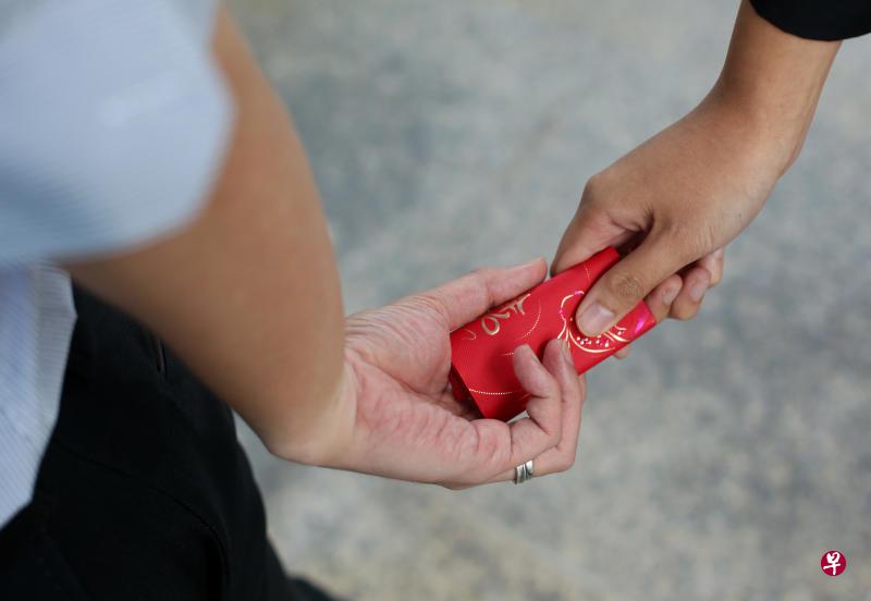 殡葬业者被指给火化场员工红包。(示范照,陈佩敏摄) 殡葬业者被指给火化场员工红包。(示范照,陈佩敏摄)