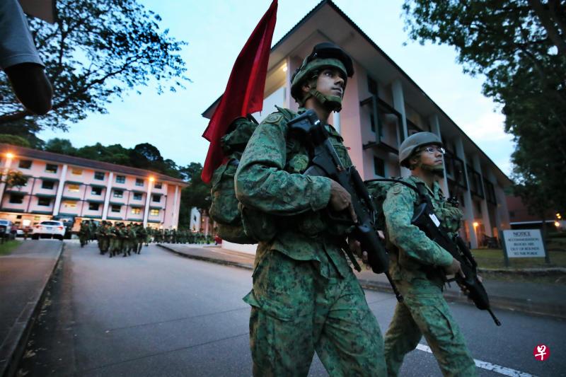 如果沟通不到位，稀释了以往武装部队对训练的严格要求，安全与军训标准的跷跷板又会向另一个方向倾斜。（档案照片）