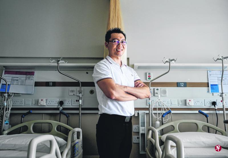 多年来照顾HIV患者的经验,让姚日星也能向身边患上HIV的朋友伸出援手,安抚对方的不安情绪。(特约林琬清摄) 多年来照顾HIV患者的经验,让姚日星也能向身边患上HIV的朋友伸出援手,安抚对方的不安情绪。(特约林琬清摄)