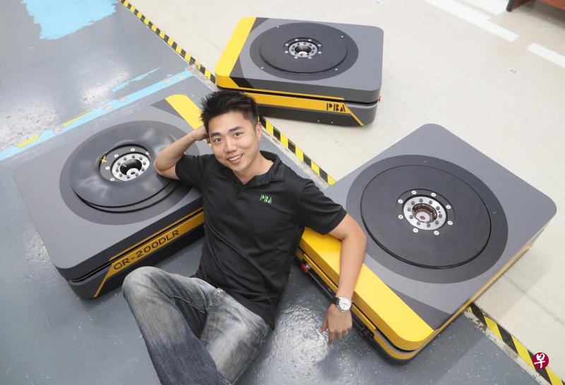 PBA集团总裁叶健伟看好自动引导运输车的市场和潜能,积极投入这方面的研发和生产。(吴伟国摄) PBA集团总裁叶健伟看好自动引导运输车的市场和潜能,积极投入这方面的研发和生产。(吴伟国摄)