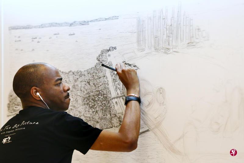 英国画家史蒂芬·威尔夏曾凭记忆绘出新加坡市区景观的全景图。(档案照片) 英国画家史蒂芬·威尔夏曾凭记忆绘出新加坡市区景观的全景图。(档案照片)