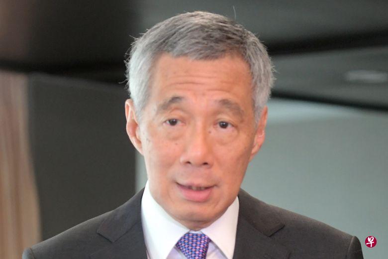 针对近期发生的军训事故,李显龙总理强调政府不会掩盖缺点和过失,但也吁请国人不应忽视新加坡武装部队多年来的成就和贡献,继续给予支持。(档案照) 针对近期发生的军训事故,李显龙总理强调政府不会掩盖缺点和过失,但也吁请国人不应忽视新加坡武装部队多年来的成就和贡献,继续给予支持。(档案照)