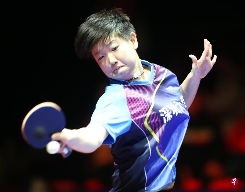 ▲中国女子乒乓“小魔王”孙颖莎以全胜姿态进入第二阶段选拔赛。(新华社) ▲中国女子乒乓“小魔王”孙颖莎以全胜姿态进入第二阶段选拔赛。(新华社)