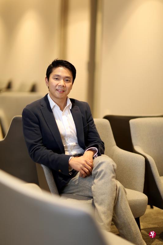 胡统林医生:我很喜爱这份工作,也很幸运能得到前辈和导师的无私指导,把手外科知识和技术传授给我。 胡统林医生:我很喜爱这份工作,也很幸运能得到前辈和导师的无私指导,把手外科知识和技术传授给我。