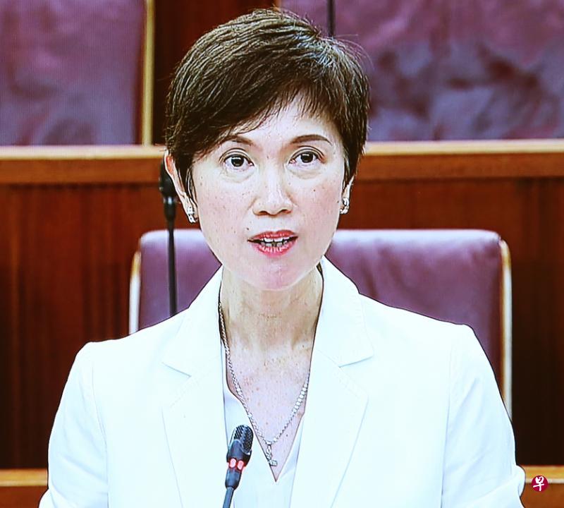 人力部长杨莉明：当局不能假设每个人都想从65岁起领取入息，如果这么规定，一些会员可能觉得他们赚取较高利息的权利被剥夺了。（电视截图）