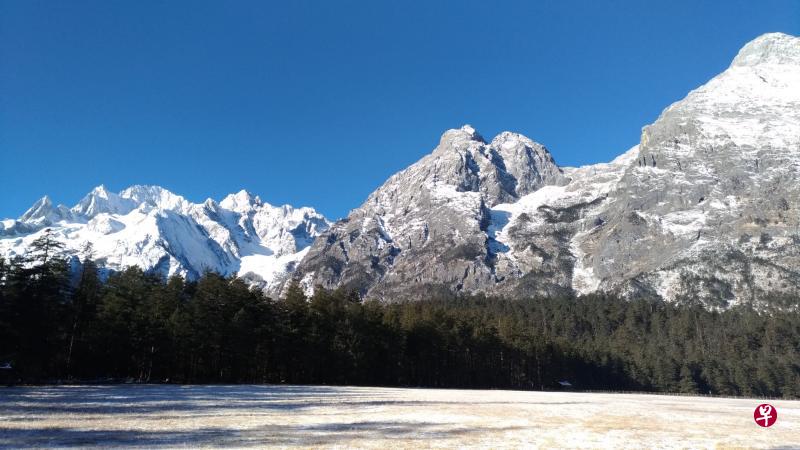 玉龙雪山的最高峰还没有人征服过。(实充摄) 玉龙雪山的最高峰还没有人征服过。(实充摄)