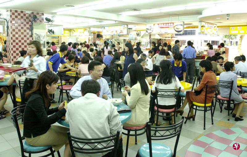 在本周宣布的2019财年政府财政预算案中,政府将逐步收紧服务业客工比率顶限,是对服务业冲击较大的政策。(档案照片) 在本周宣布的2019财年政府财政预算案中,政府将逐步收紧服务业客工比率顶限,是对服务业冲击较大的政策。(档案照片)