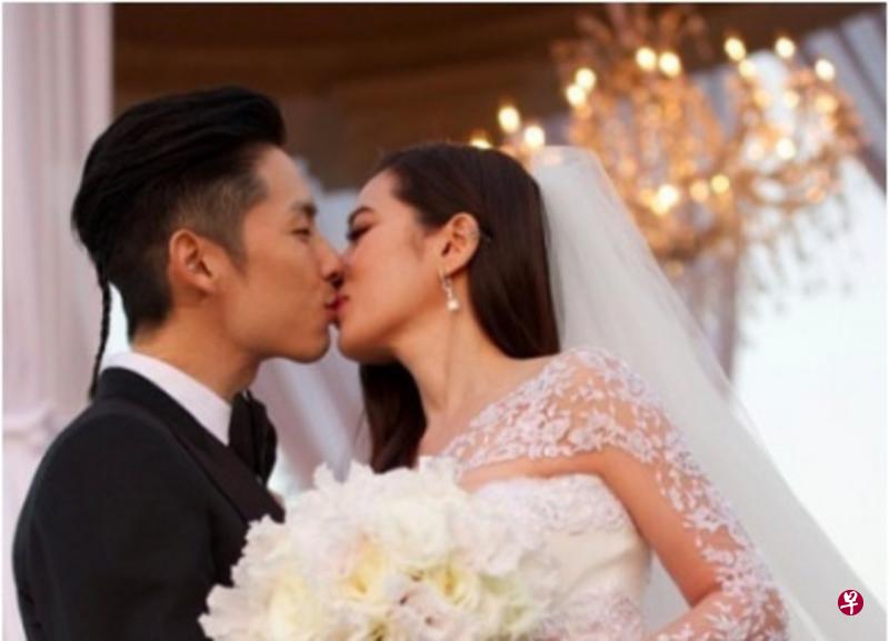 吴建豪和狮城妻子石贞善2013年11月结婚。(互联网) 吴建豪和狮城妻子石贞善2013年11月结婚。(互联网)