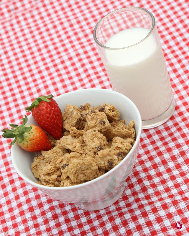 早餐应吃温热食物,并确保营养均衡。(档案照) 早餐应吃温热食物,并确保营养均衡。(档案照)