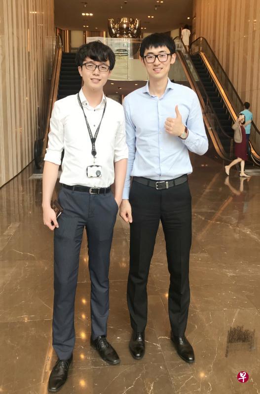 孙宇轩(左)成功跻身32强,右为去年参加《最强大脑》获封“高智商男神”的徐萌。(受访者提供) 孙宇轩(左)成功跻身32强,右为去年参加《最强大脑》获封“高智商男神”的徐萌。(受访者提供)