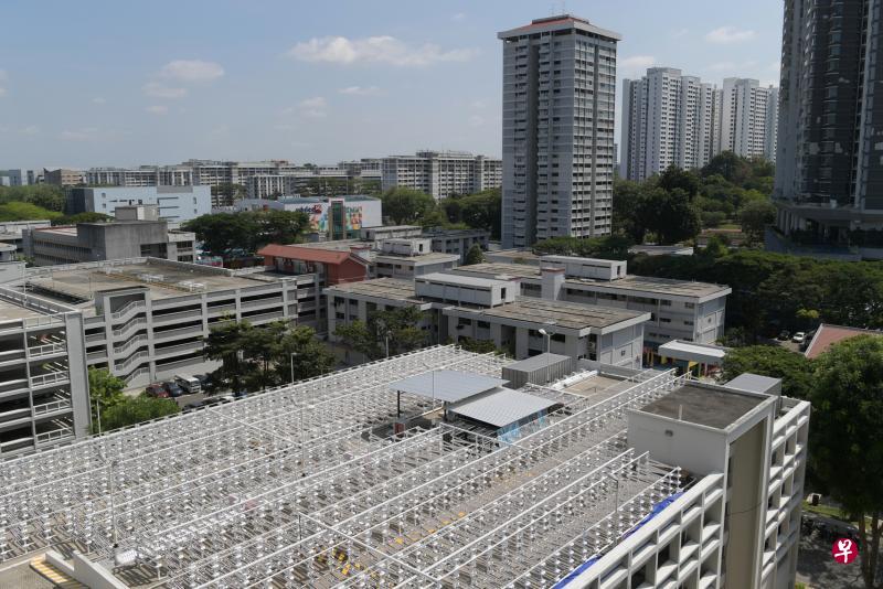 位于宏茂桥的Citiponics Farm设在组屋多层停车场的天台。(海峡时报) 位于宏茂桥的Citiponics Farm设在组屋多层停车场的天台。(海峡时报)