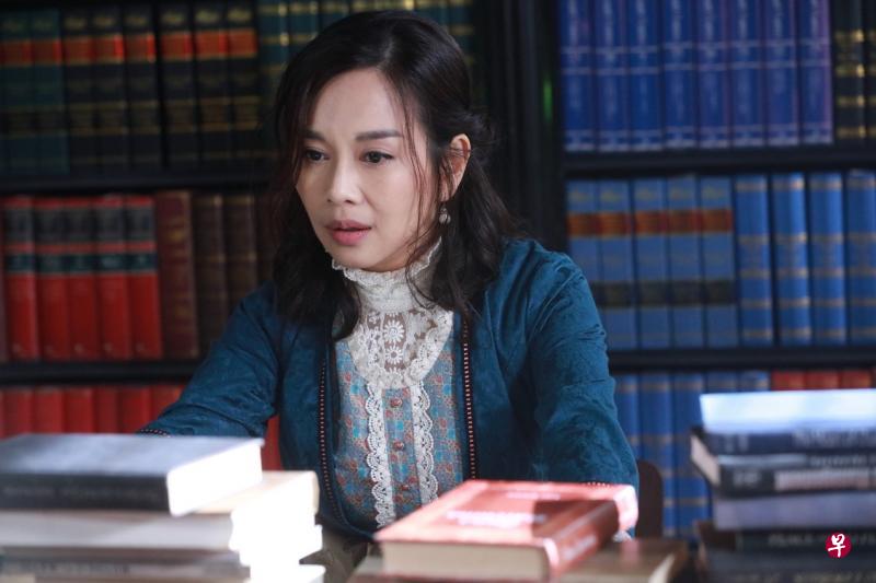 陈松伶在《福尔摩师奶》的演出让人感觉僵硬。（互联网）